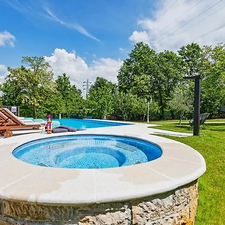Villa Ferlini Villa *