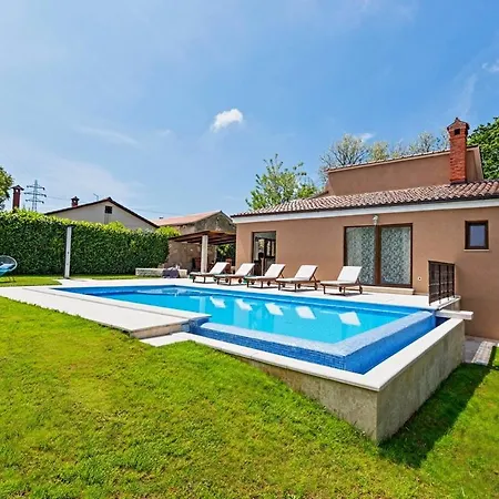 Vila Villa Ferlini