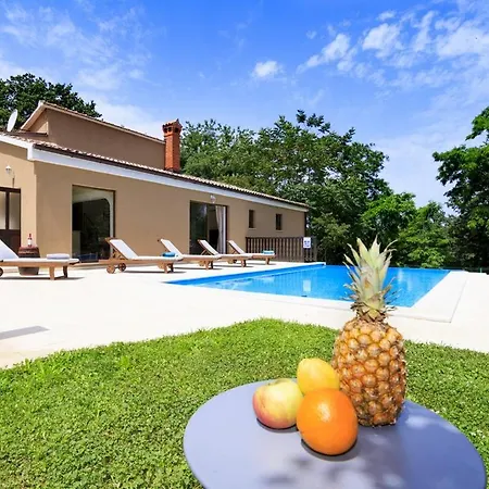 Vila Villa Ferlini