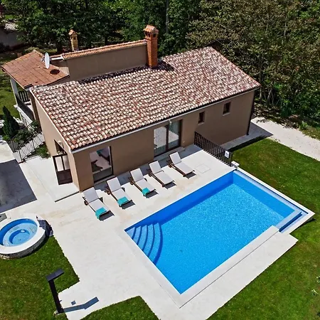 Vila Villa Ferlini *