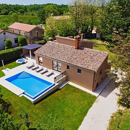 Villa Ferlini Vila